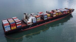 Canadá responde a un pequeño derrame de combustible de Boxship frente a Vancouver