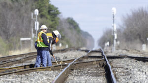 Los sindicatos ferroviarios protestan por las bajas por enfermedad