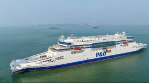 P&O recibe el transbordador Ro-Ro híbrido de doble extremo más grande del mundo