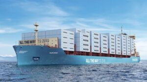 Maersk presenta el primer buque portacontenedores que funciona con metanol