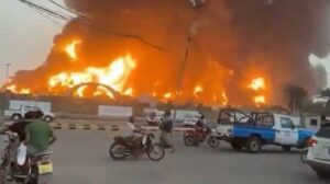 La Fuerza Aérea israelí destruye un parque de tanques en el puerto de Hodeidah