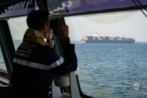 Las tarifas marítimas podrían caer mientras los hutíes dicen que pondrán fin a los ataques en el Mar Rojo